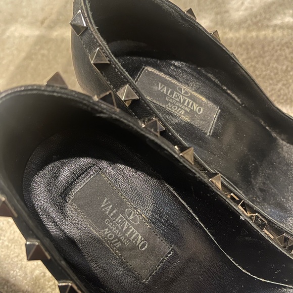 100% Authentic Valentino Noir Rockstud Pumps - 37 - Picture 8 of 12